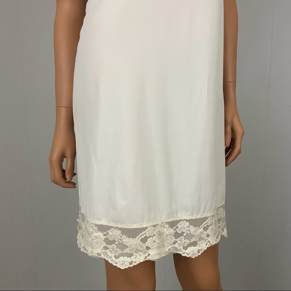🚫SOLD🚫Vintage 60’s Vanity Fair Slip Full 34 Bust Cream Nylon Rose Lace Lacey - Picture 11 of 13